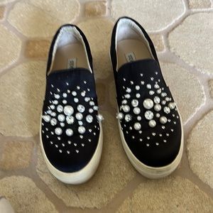 Steve Madden barely worn slip ons